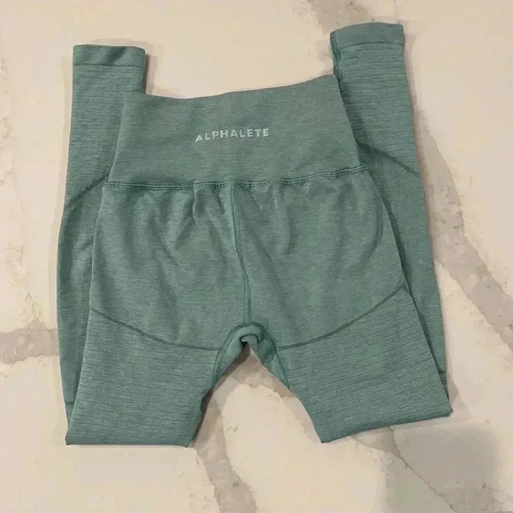 Alphalete Green Amplify Leggings Inseam 25” Womens Small Performance Workout Run - Picture 5 of 7